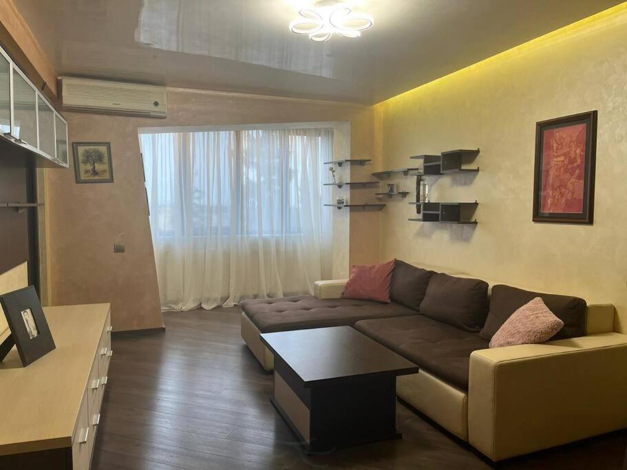 Apartament Theta- Langa Centru, Cada Hidromasaj Suceava Exterior photo